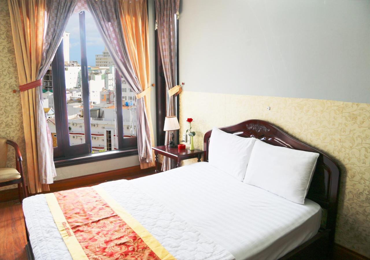 Ponys Hotel Nha Trang Exterior foto