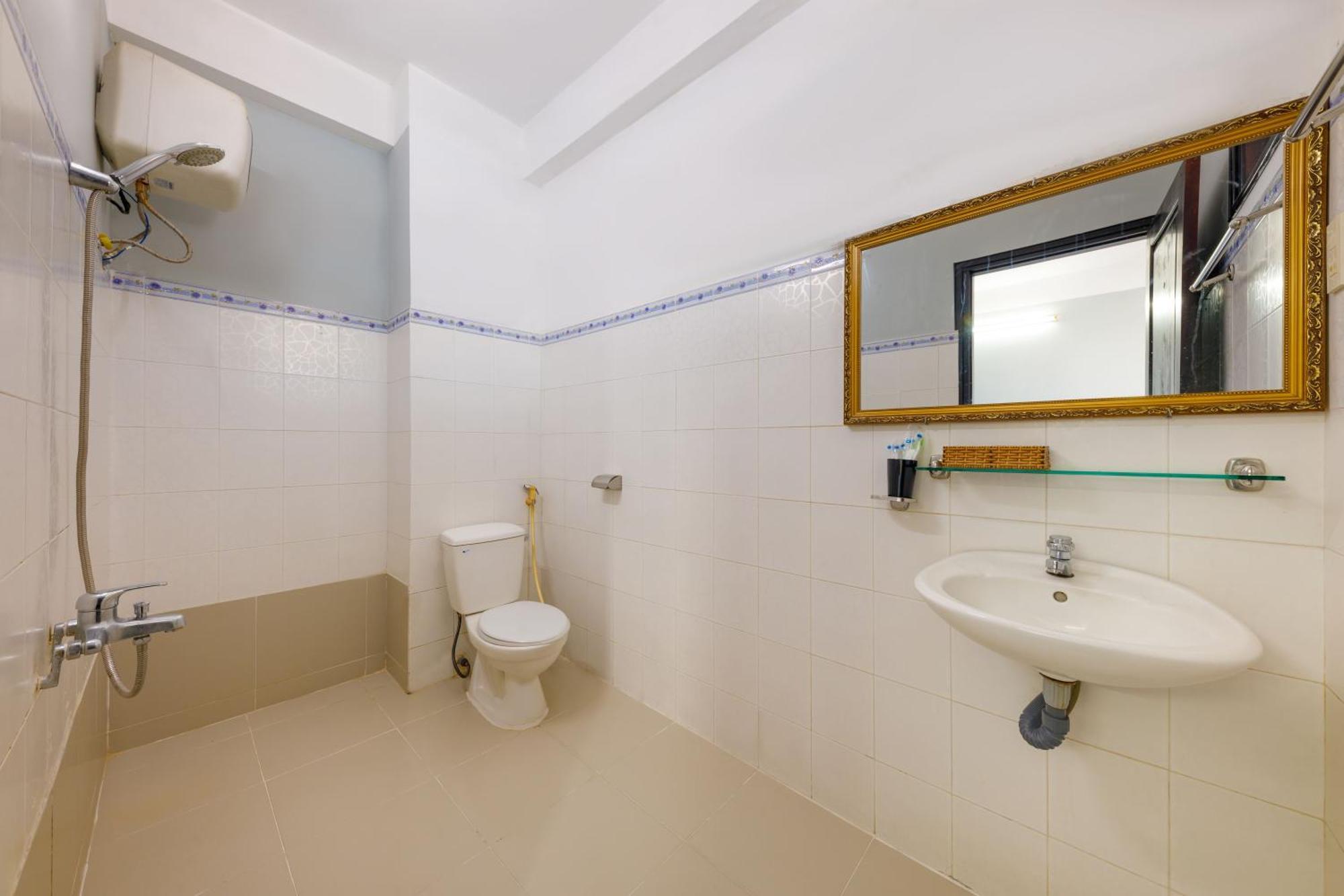 Ponys Hotel Nha Trang Exterior foto
