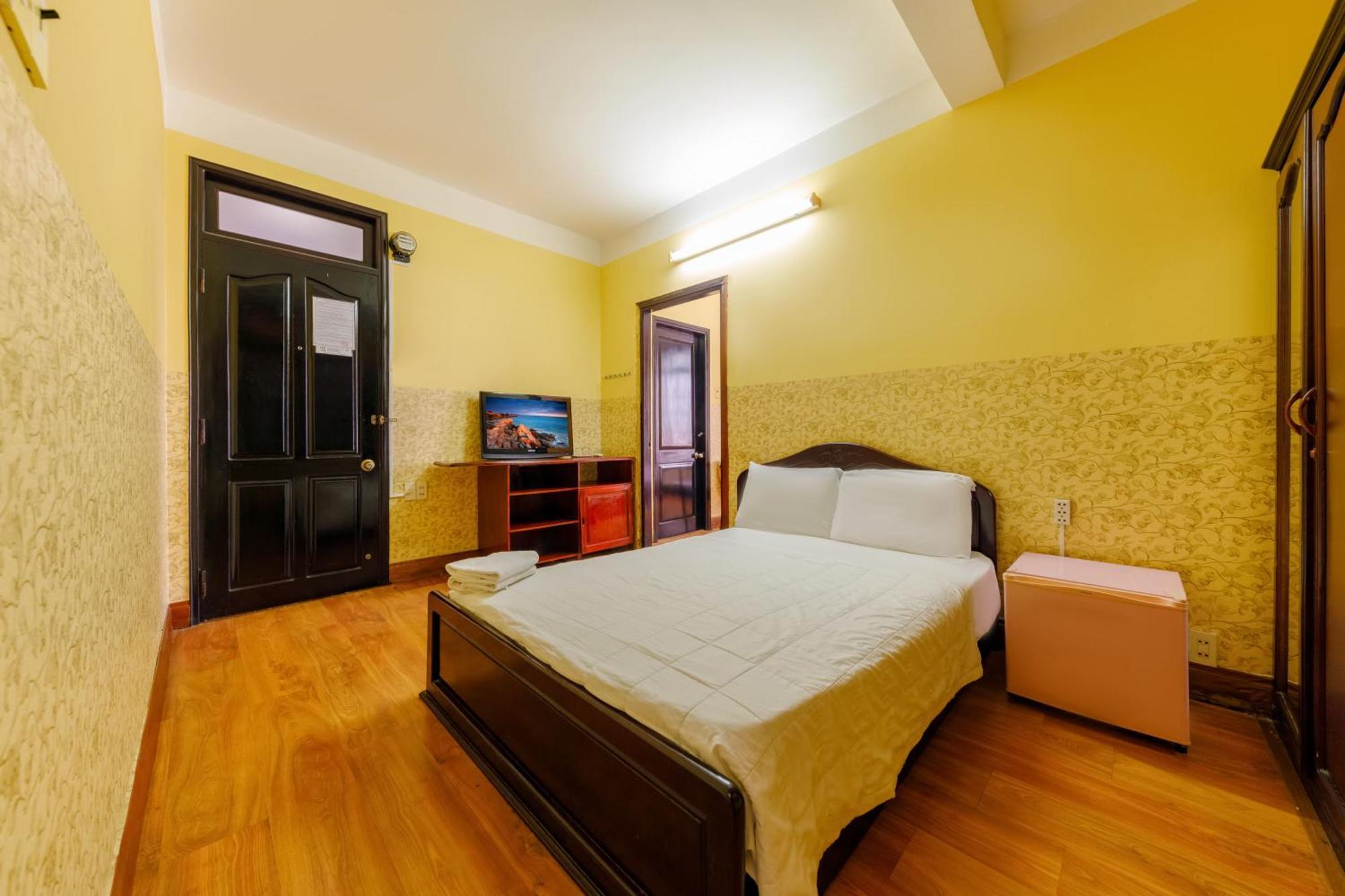 Ponys Hotel Nha Trang Exterior foto