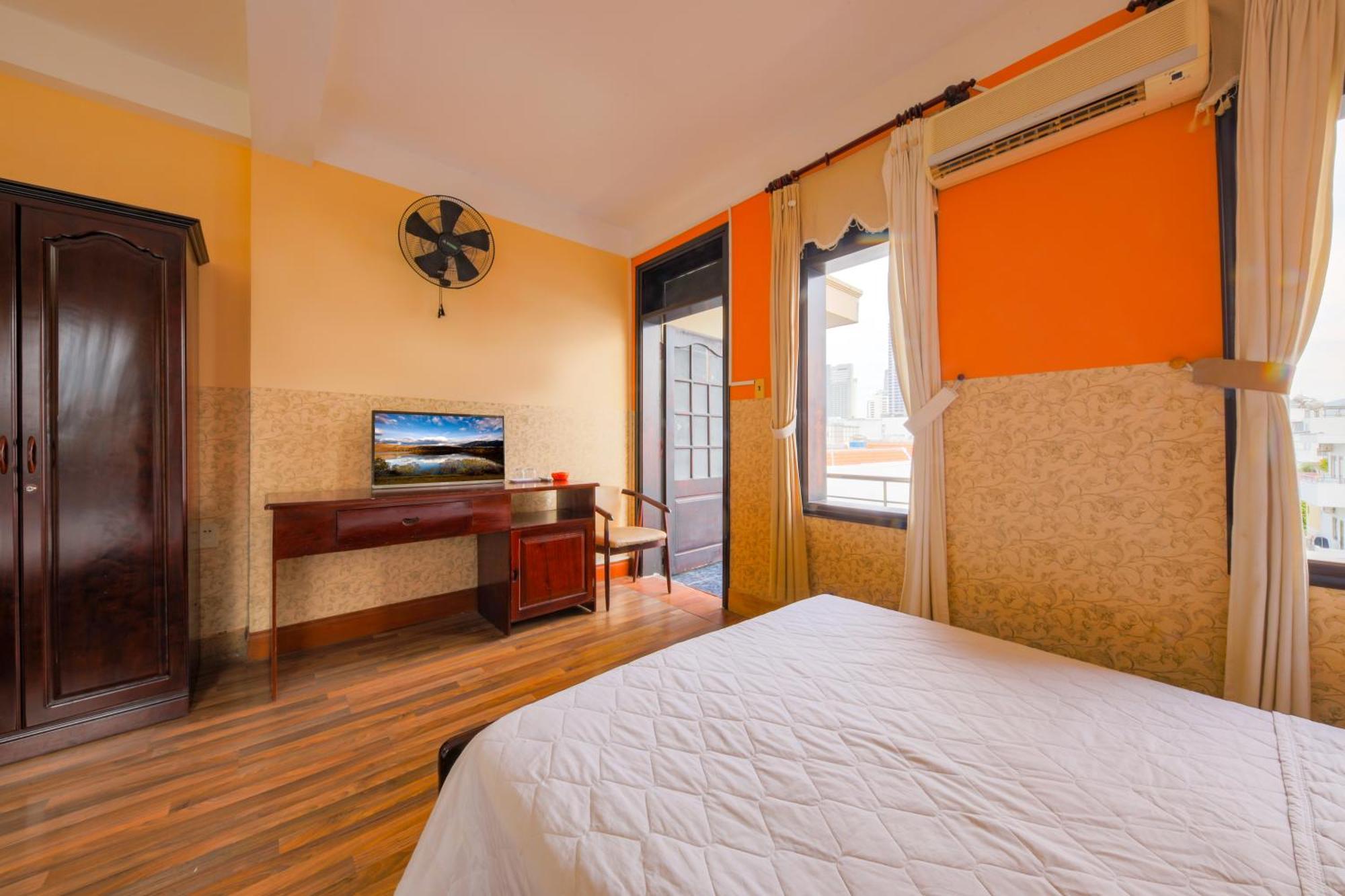 Ponys Hotel Nha Trang Exterior foto