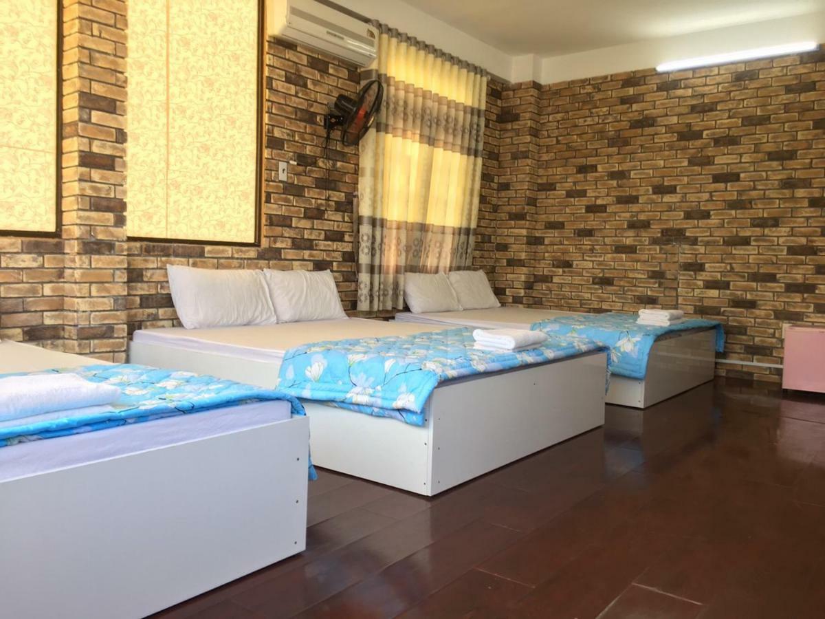 Ponys Hotel Nha Trang Exterior foto